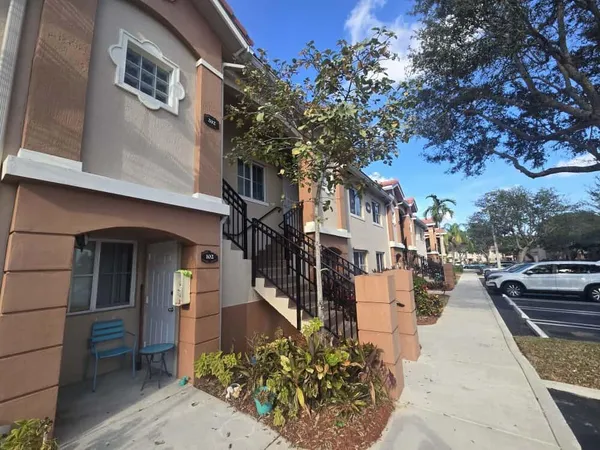$2,000 | 3516 Briar Bay Boulevard, Unit 203, West Palm Beach, FL 33411