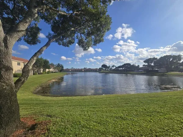 $2,000 | 3516 Briar Bay Boulevard, Unit 203, West Palm Beach, FL 33411