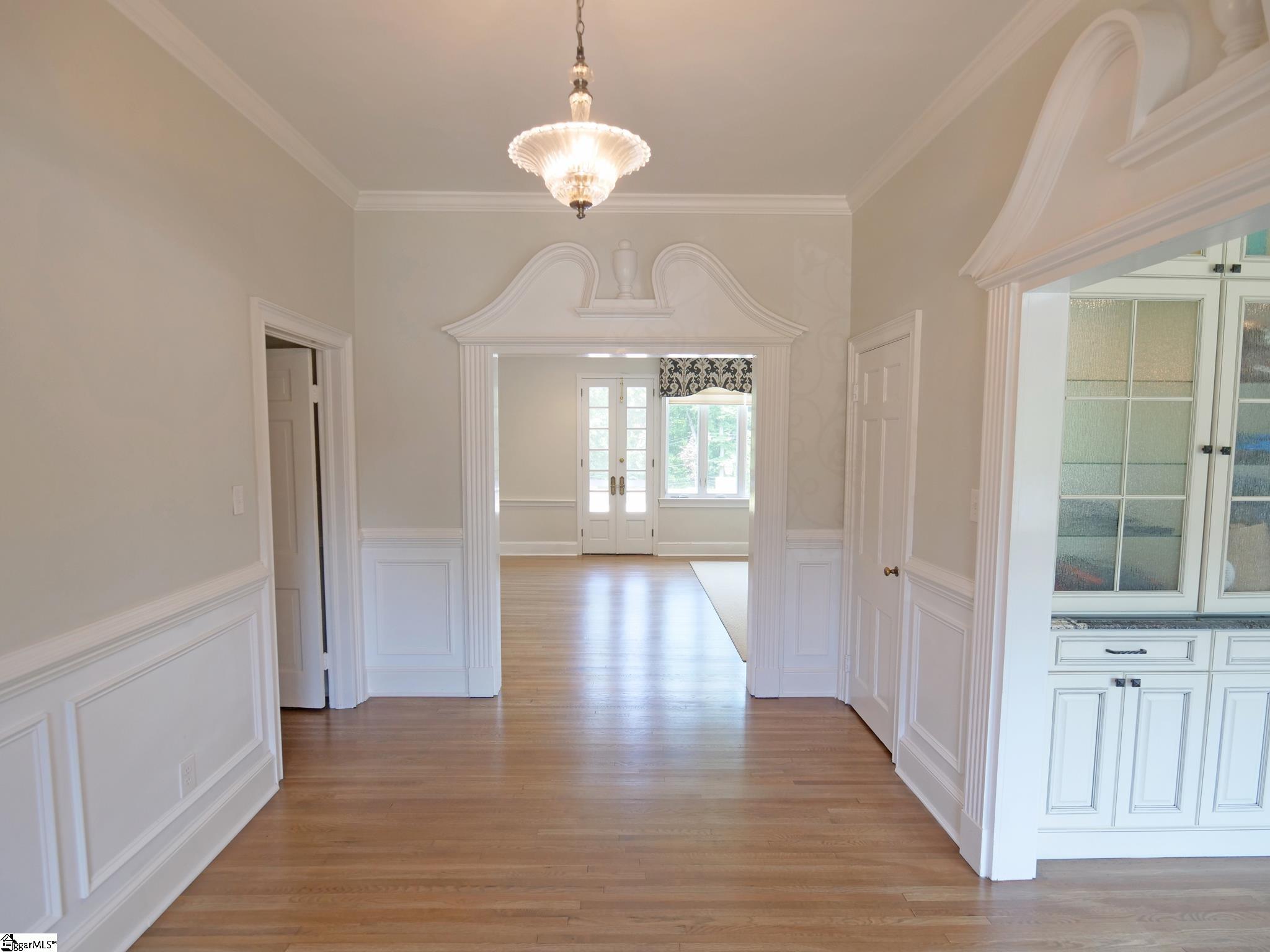 1115 Woodburn Road Spartanburg, SC 29302 - Photo 2 of 36