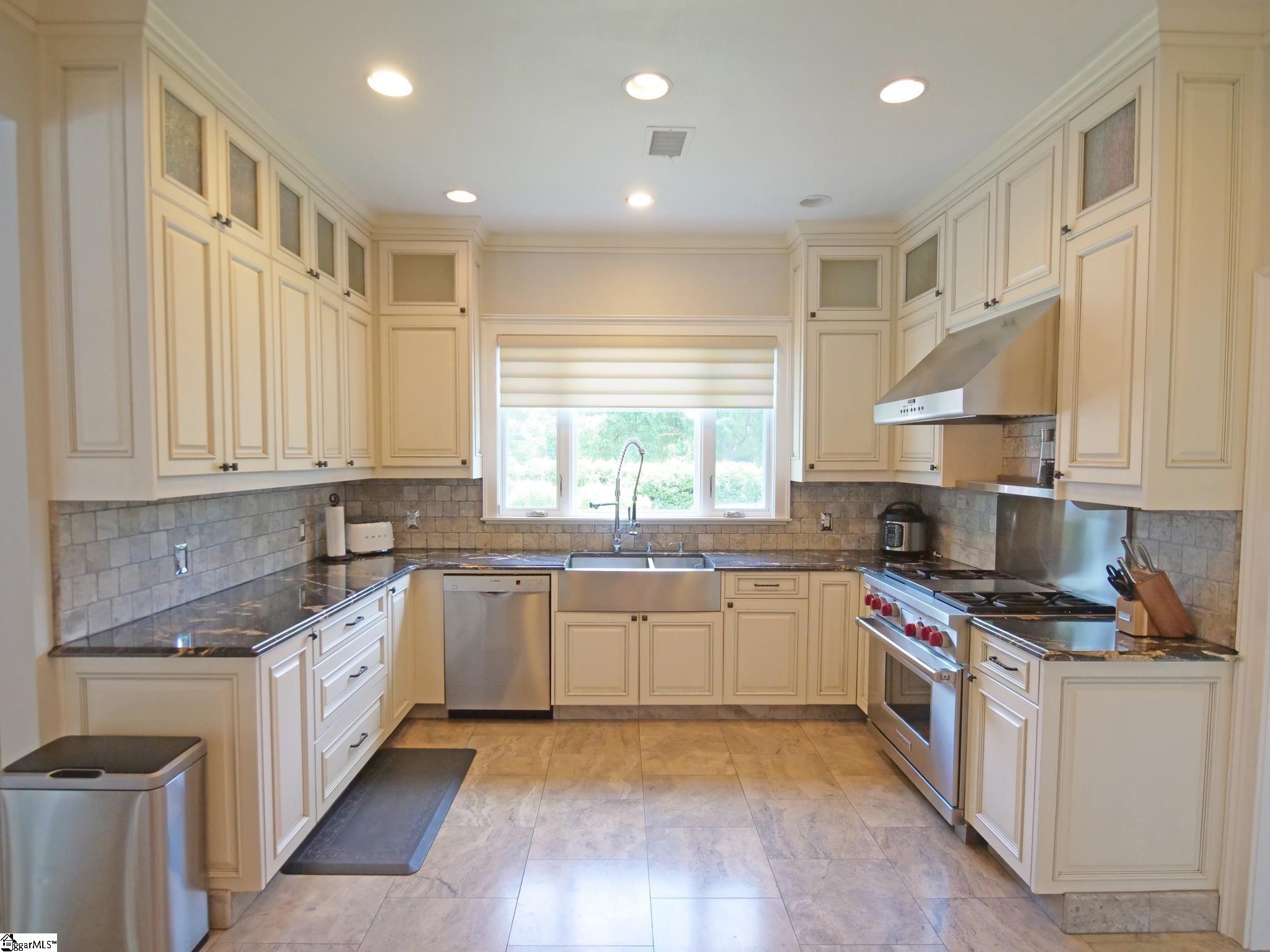 1115 Woodburn Road Spartanburg, SC 29302 - Photo 5 of 36