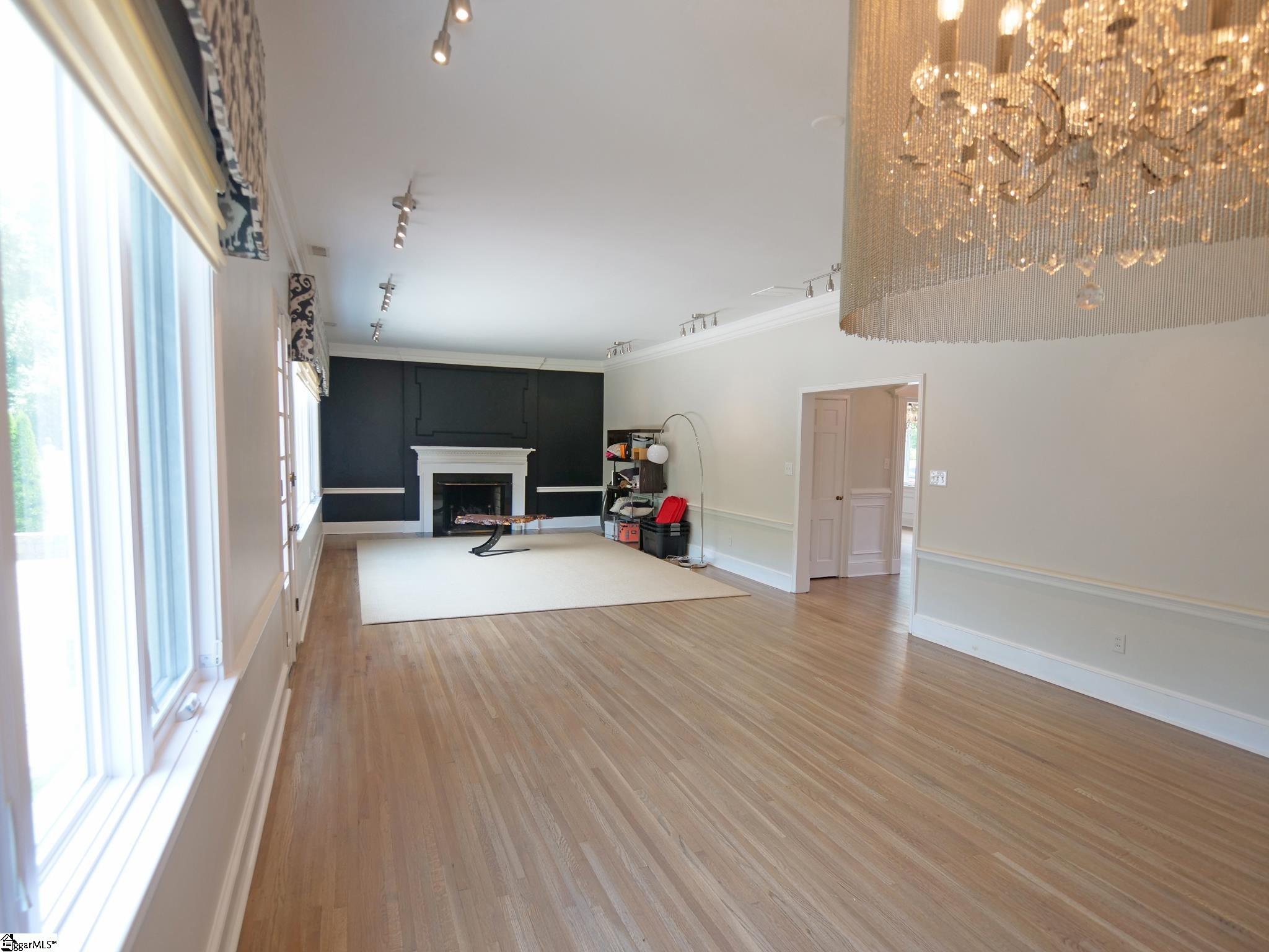 1115 Woodburn Road Spartanburg, SC 29302 - Photo 10 of 36