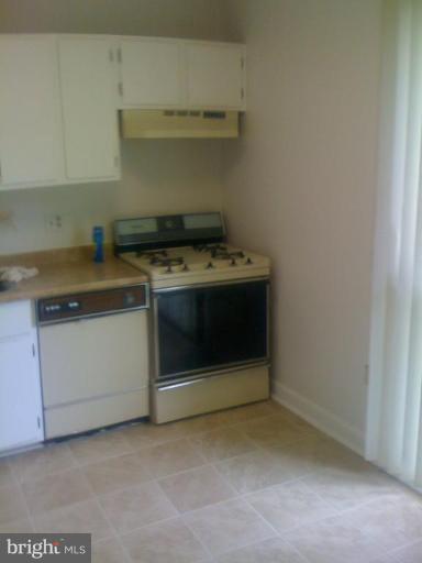 7969 Riggs Road, Unit 5 Hyattsville, MD 20783 - Photo 2 of 5 Kitchen