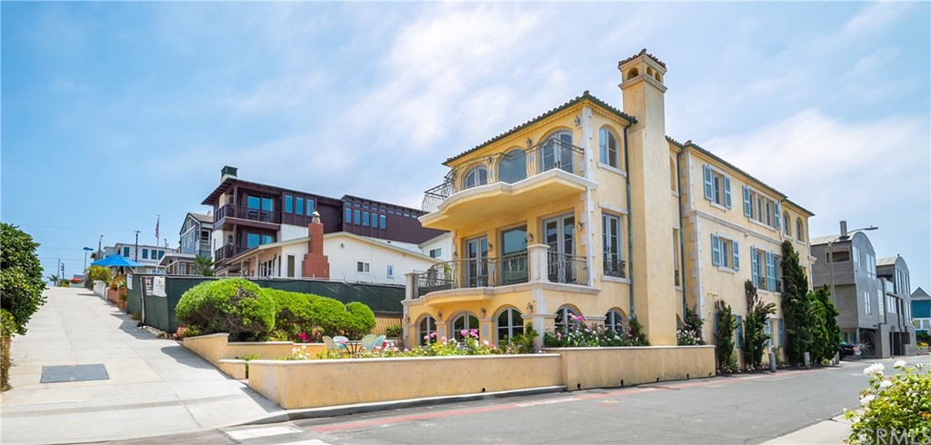 116 4th Street Manhattan Beach, CA 90266 - Photo 3 of 42