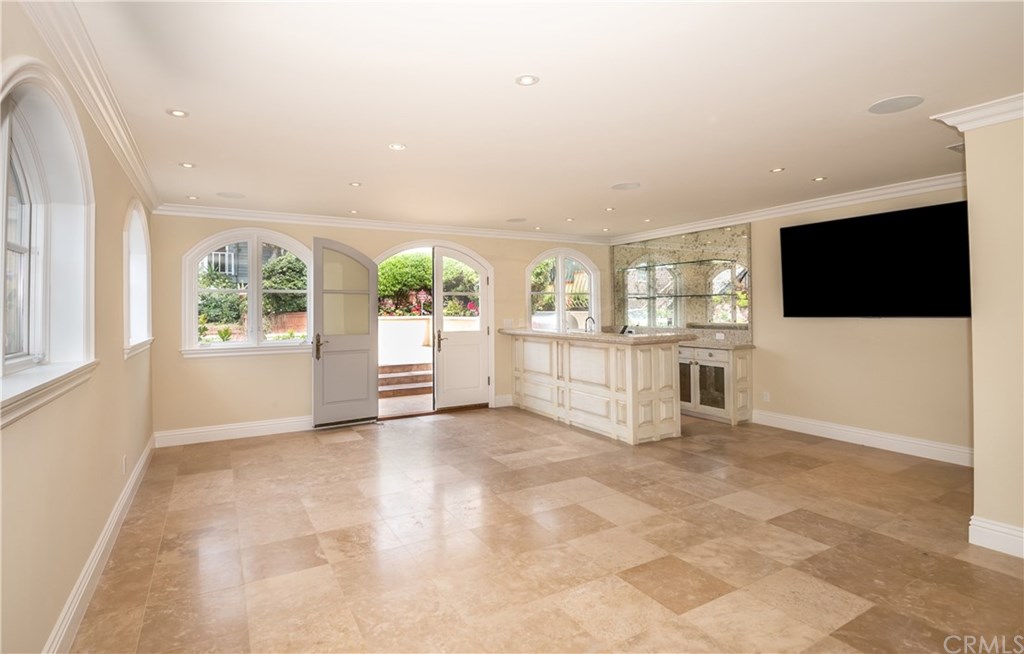 116 4th Street Manhattan Beach, CA 90266 - Photo 7 of 42