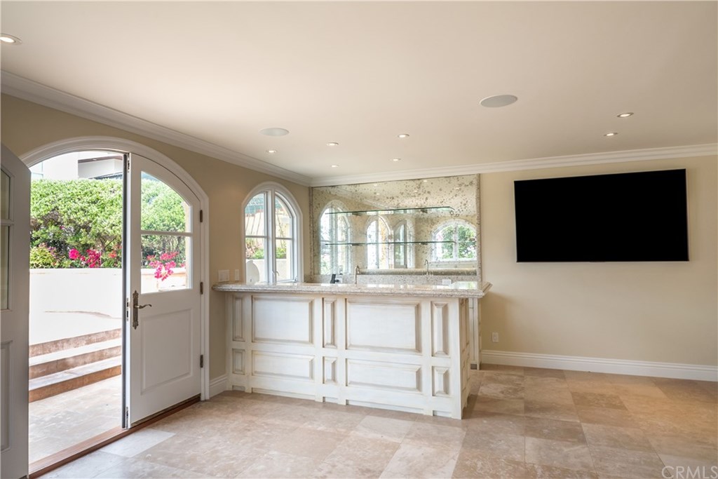 116 4th Street Manhattan Beach, CA 90266 - Photo 9 of 42