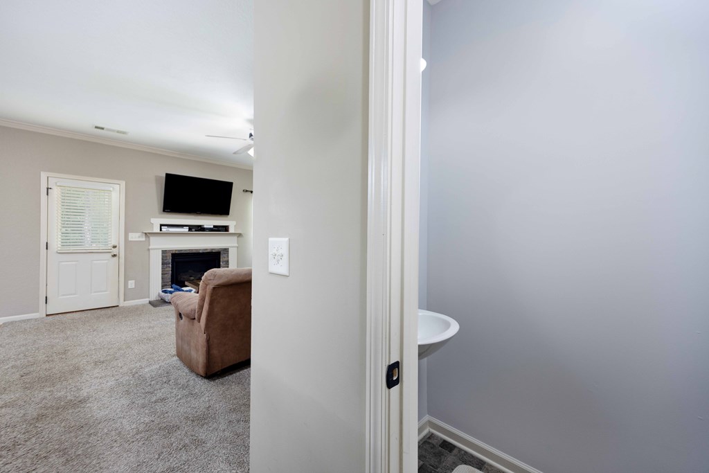 1417 Cloverdale Road Columbus, GA 31904 - Photo 6 of 38 Gallery Image 6