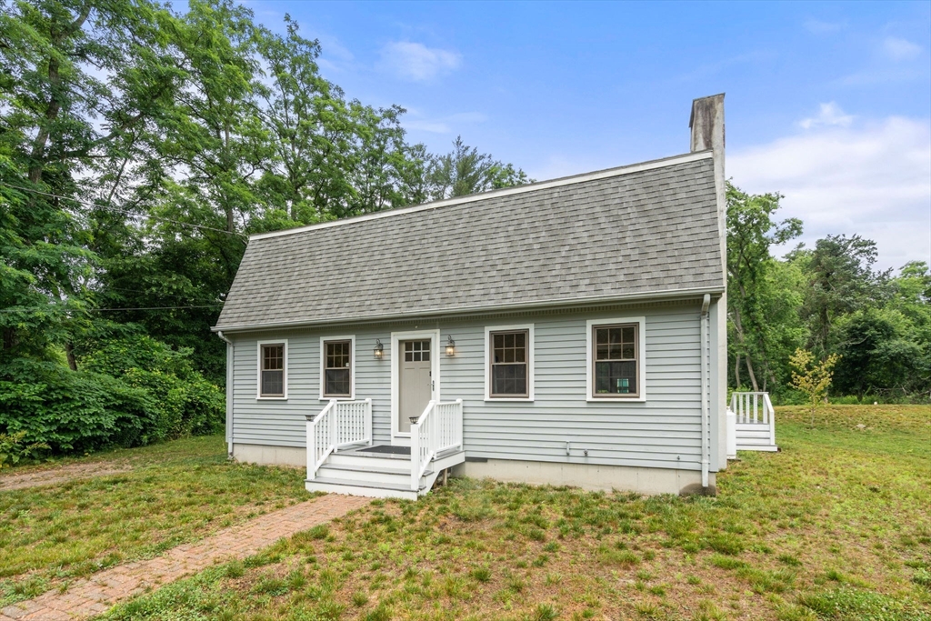 433 Rounseville Road Rochester, MA 02770 - Photo 2 of 30 Gallery Image 2