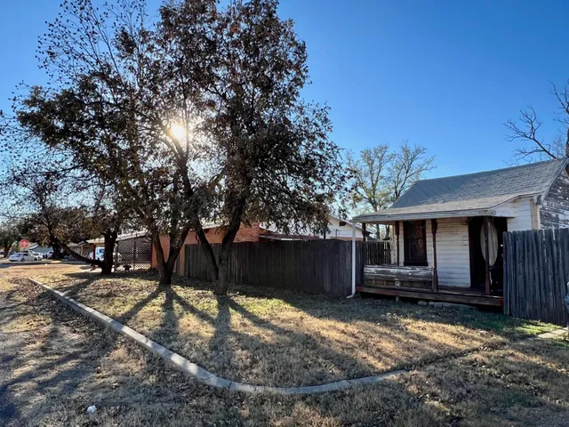 $135,000 | 1100 Ave I Northwest, Childress, TX 79201