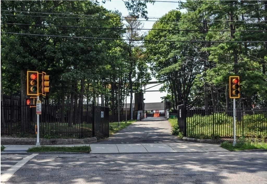 128 Independence Avenue, Unit 1 Quincy, MA 02169 - Photo 2 of 10