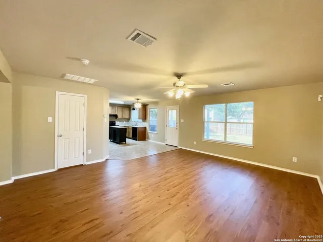 $1,950 | 145 Pinto Place, Cibolo, TX 78108