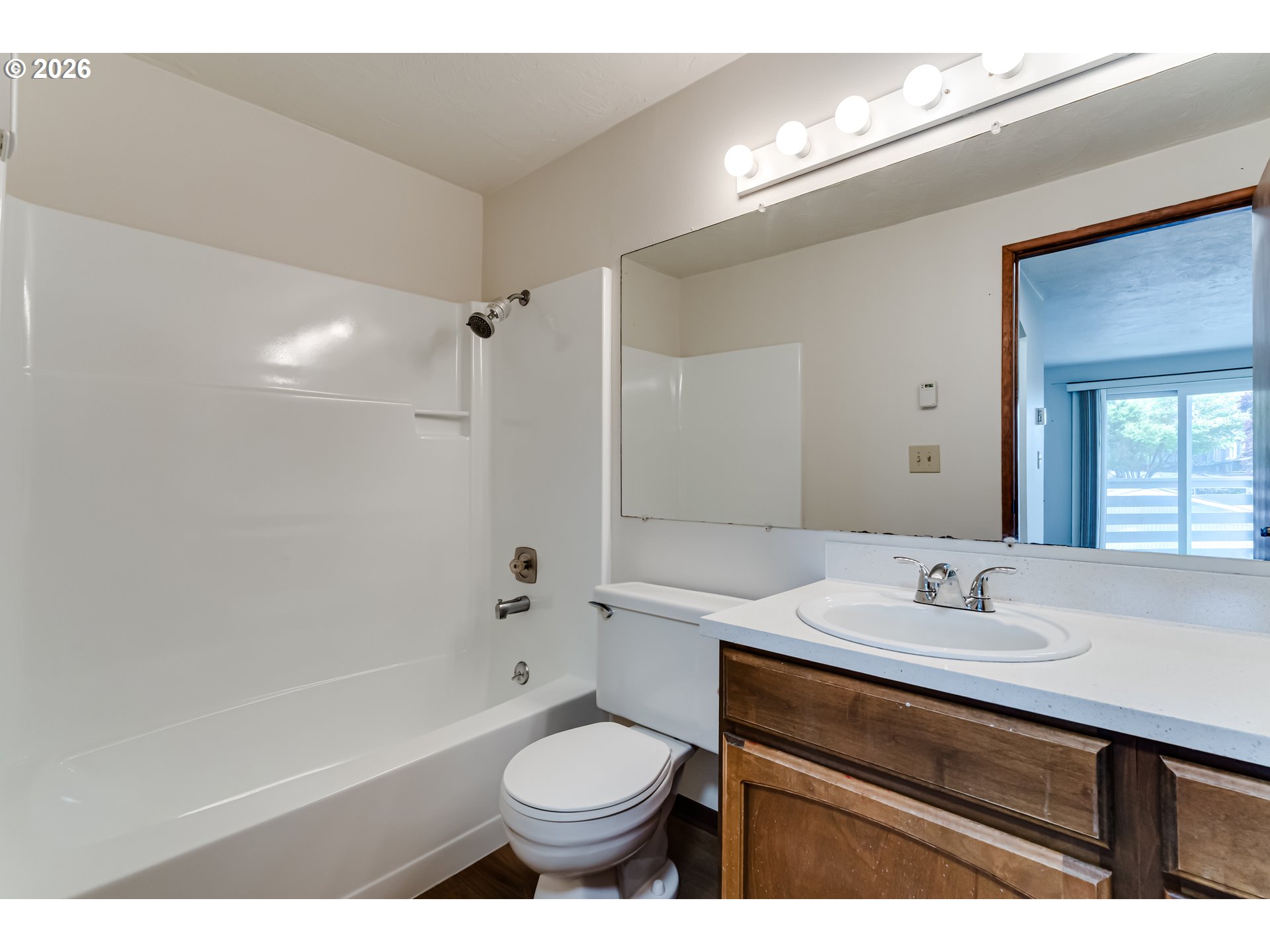 650 Harlow Road, Unit 256 Springfield, OR 97477 - Photo 18 of 32 Bathroom, Attached