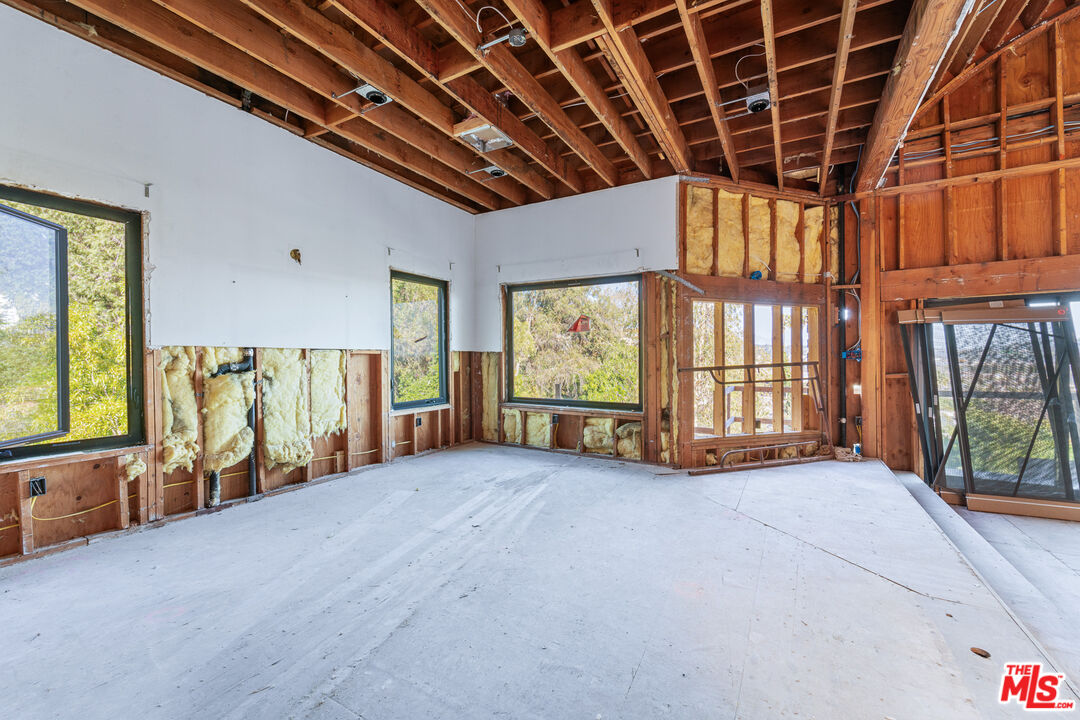 3622 Lowry Road Los Angeles, CA 90027 - Photo 4 of 30 Gallery Image 4