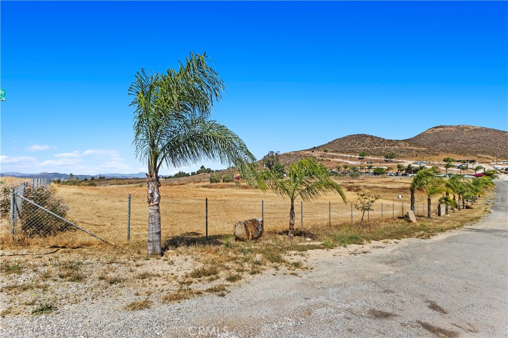 31750 Keller Road Winchester, CA 92596 - Photo 2 of 9