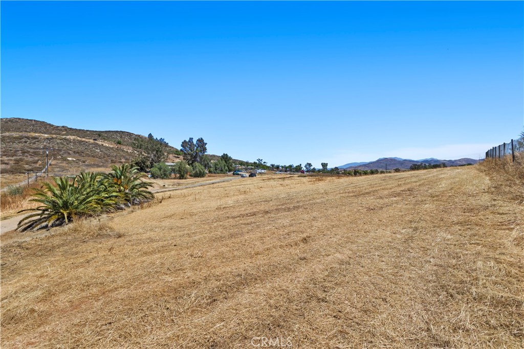 31750 Keller Road Winchester, CA 92596 - Photo 4 of 9