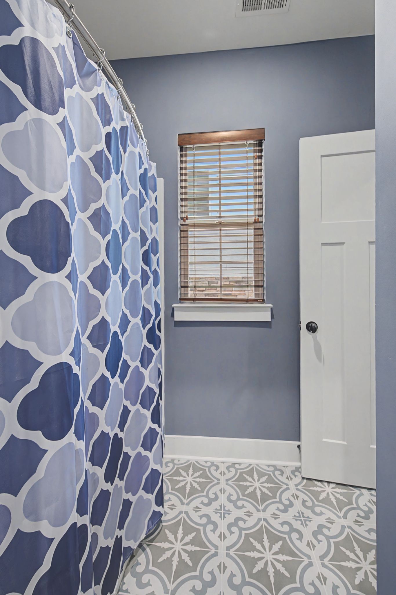420 Anderson Lane Madison, TN 37115 - Photo 8 of 28 a bathroom with a bathtub and a shower