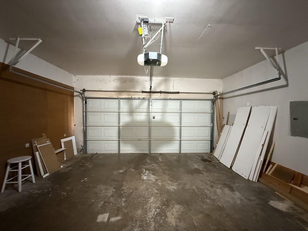 117 Hanover Street Grand Prairie, TX 75052 - Photo 35 of 40 a view of a garage