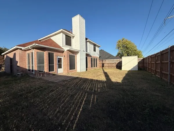 $2,550 | 117 Hanover Street, Grand Prairie, TX 75052