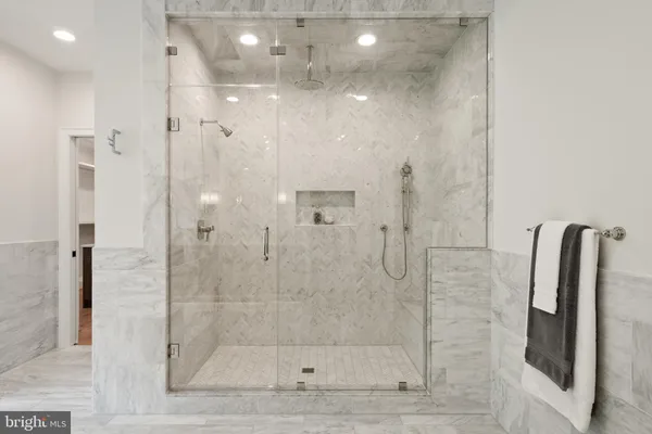$5,995,000 | 8912 Gallant Green Drive, McLean, VA 22102