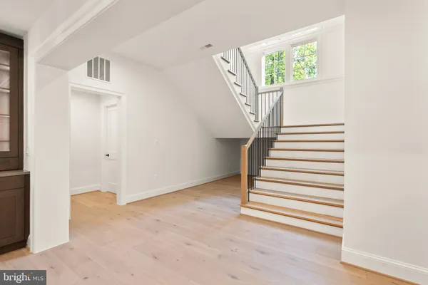 $5,995,000 | 8912 Gallant Green Drive, McLean, VA 22102