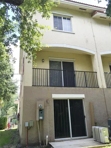 $3,490 | 8940 Northeast 8th Avenue, Unit 1205, Miami, FL 33138