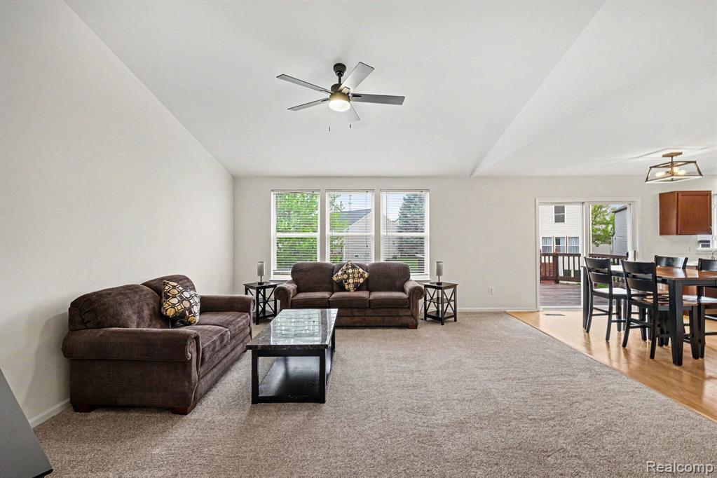10068 Scenic Ridge Boulevard Holly, MI 48442 - Photo 6 of 28