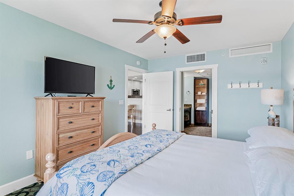 399 2nd Street, Unit 416 Indian Rocks Beach, FL 33785 - Photo 21 of 39