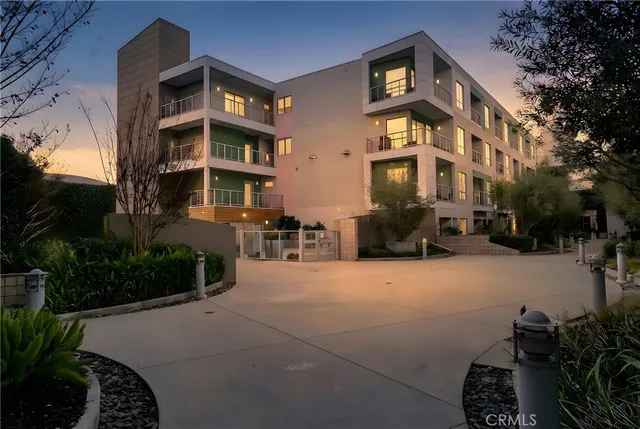 $790,000 | 11500 Tennessee Avenue, Unit 432, Los Angeles, CA 90064