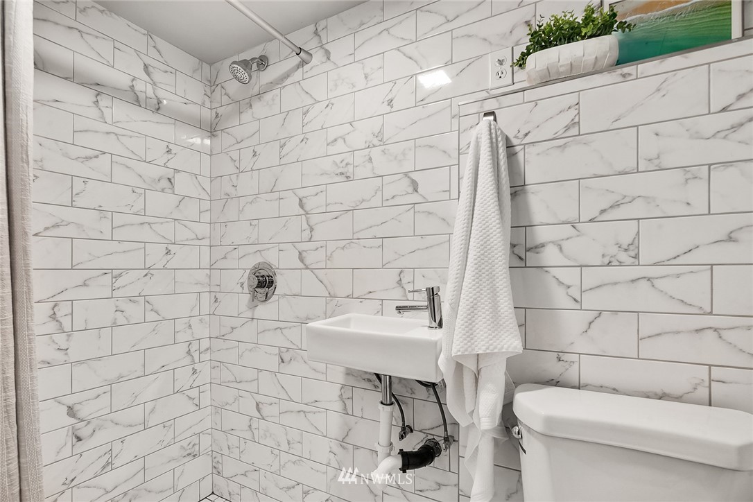 8434 46th Avenue Southwest Seattle, WA 98136 - Photo 24 of 29
