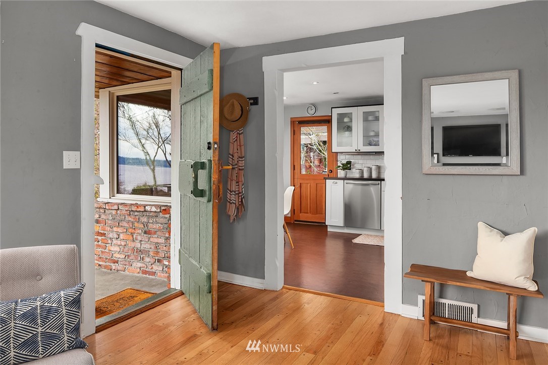 8434 46th Avenue Southwest Seattle, WA 98136 - Photo 9 of 29
