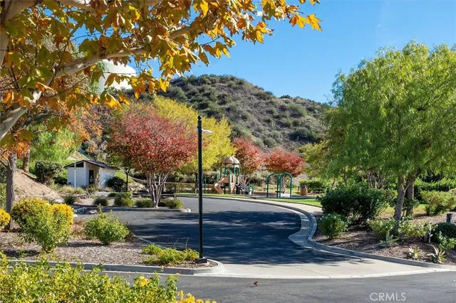 $1,200,000 | 29231 Black Pine Way, Saugus, CA 91390