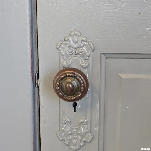 $76,900 | 1910 West Howett Street, Peoria, IL 61605