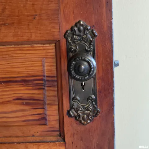 $76,900 | 1910 West Howett Street, Peoria, IL 61605