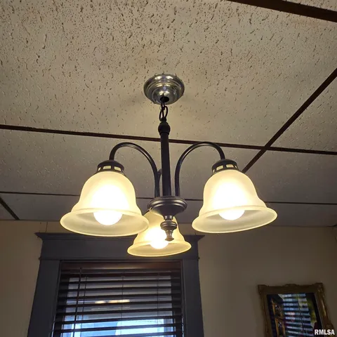 $76,900 | 1910 West Howett Street, Peoria, IL 61605