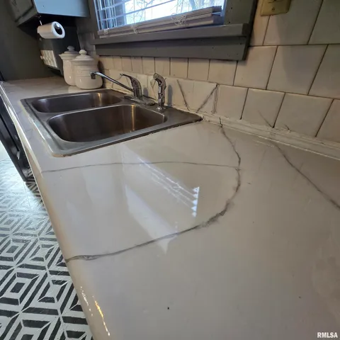 $76,900 | 1910 West Howett Street, Peoria, IL 61605