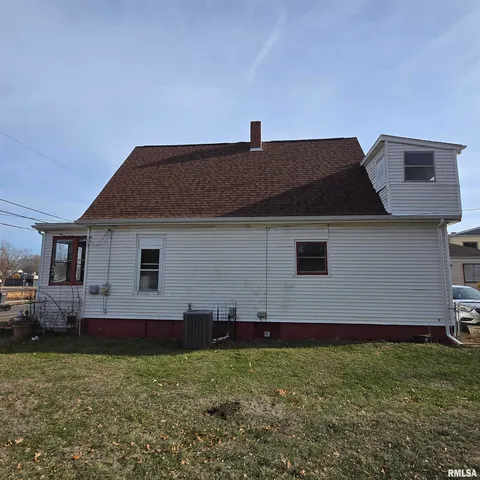 $76,900 | 1910 West Howett Street, Peoria, IL 61605