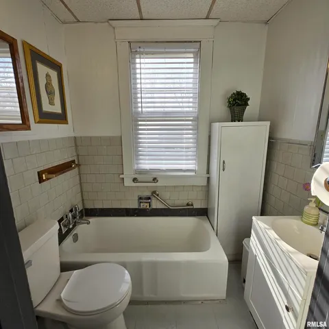 $76,900 | 1910 West Howett Street, Peoria, IL 61605