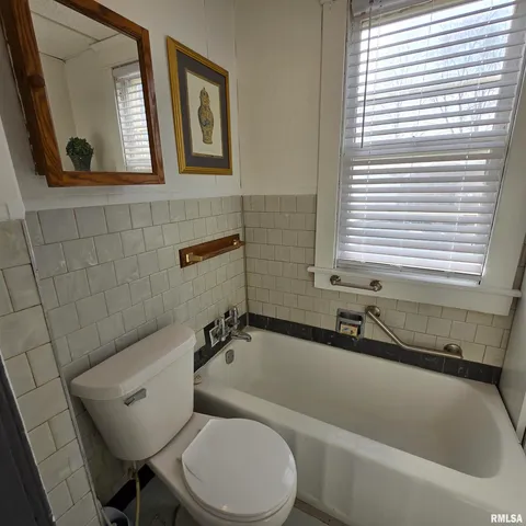 $76,900 | 1910 West Howett Street, Peoria, IL 61605