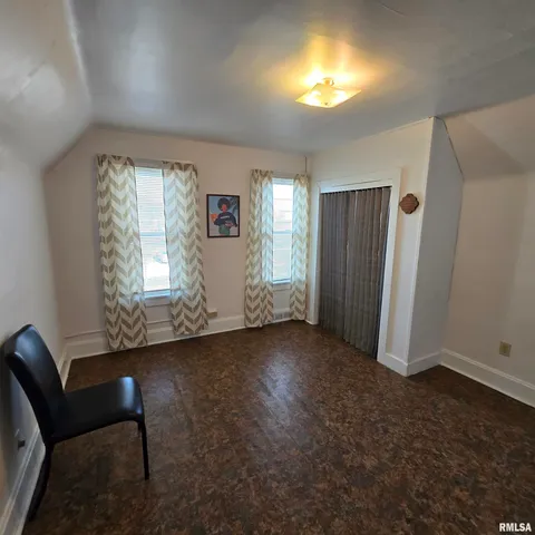 $76,900 | 1910 West Howett Street, Peoria, IL 61605