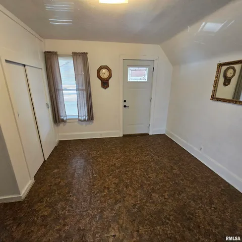 $76,900 | 1910 West Howett Street, Peoria, IL 61605