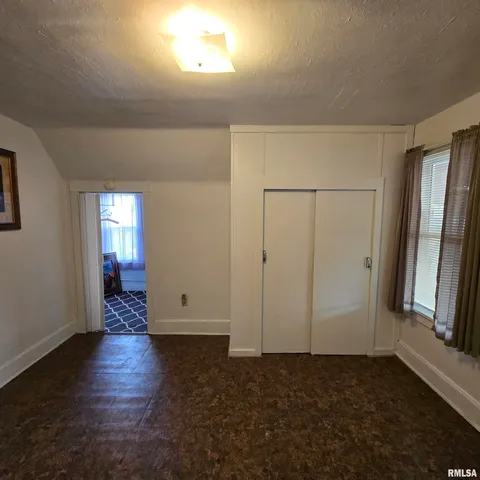 $76,900 | 1910 West Howett Street, Peoria, IL 61605