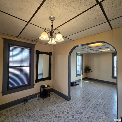 $76,900 | 1910 West Howett Street, Peoria, IL 61605