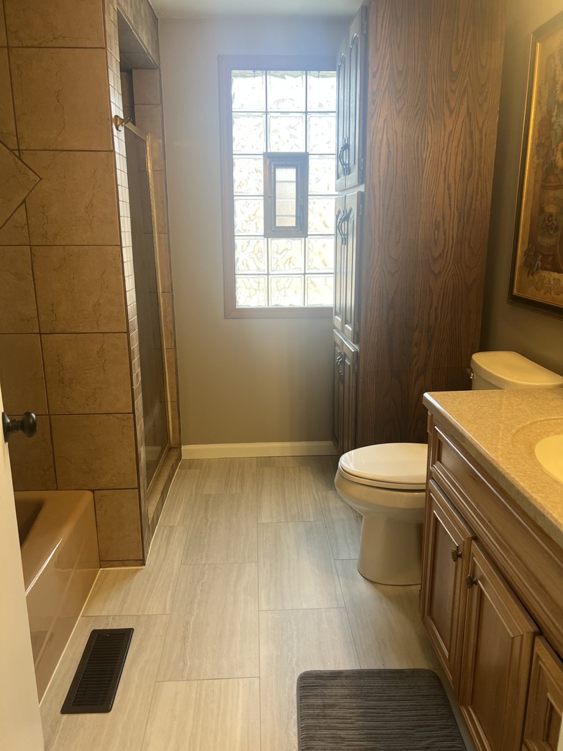 200 Holbrook Road Chicago Heights, IL 60411 - Photo 8 of 12 Gallery Image 8