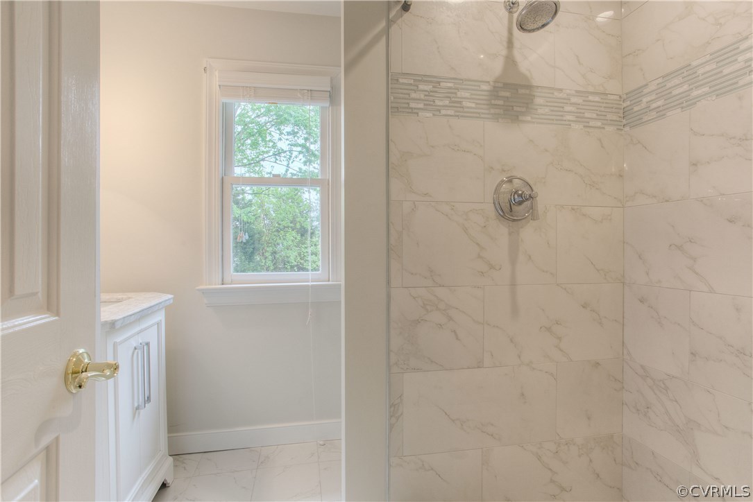 205 Arrowview Court Henrico, VA 23229 - Photo 26 of 38 Renovated Master Bath