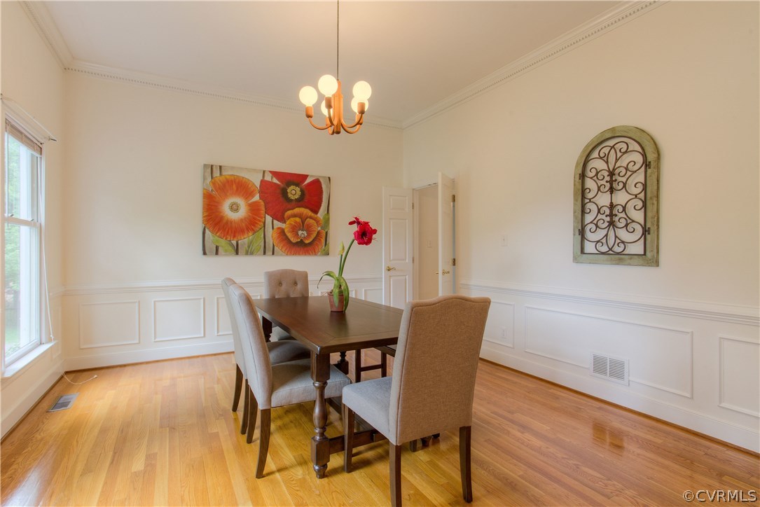 Dining Room with Dentil Molding