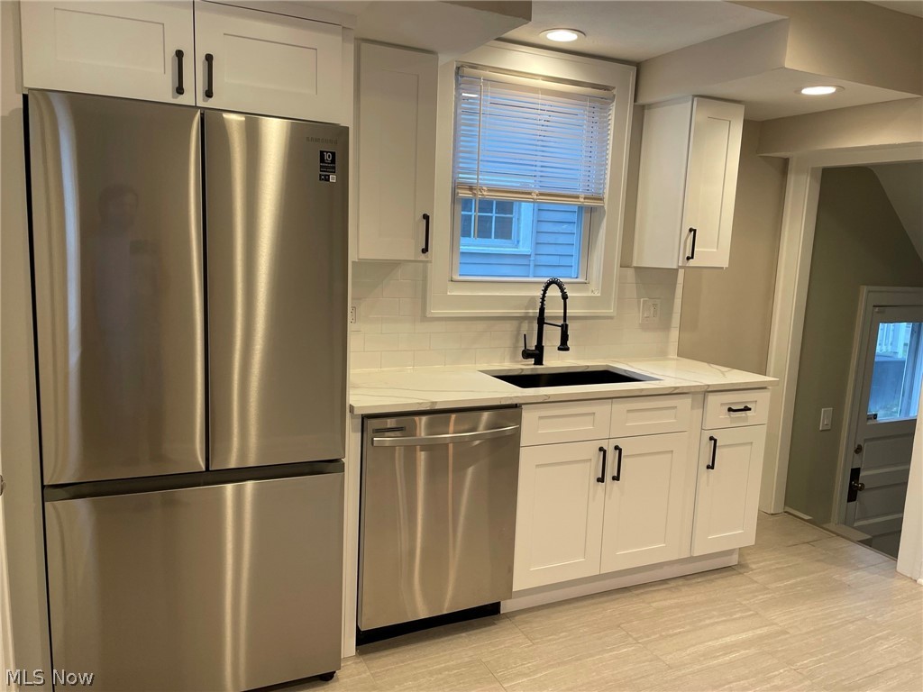 3316 Silsby Road Cleveland, OH 44118 - Photo 4 of 24