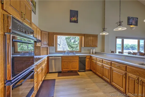 $1,850,000 | Undisclosed Address, Roach, MO 65787