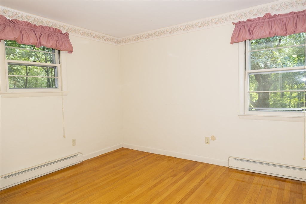 35 Carleton Road Millbury, MA 01527 - Photo 10 of 34 Gallery Image 10