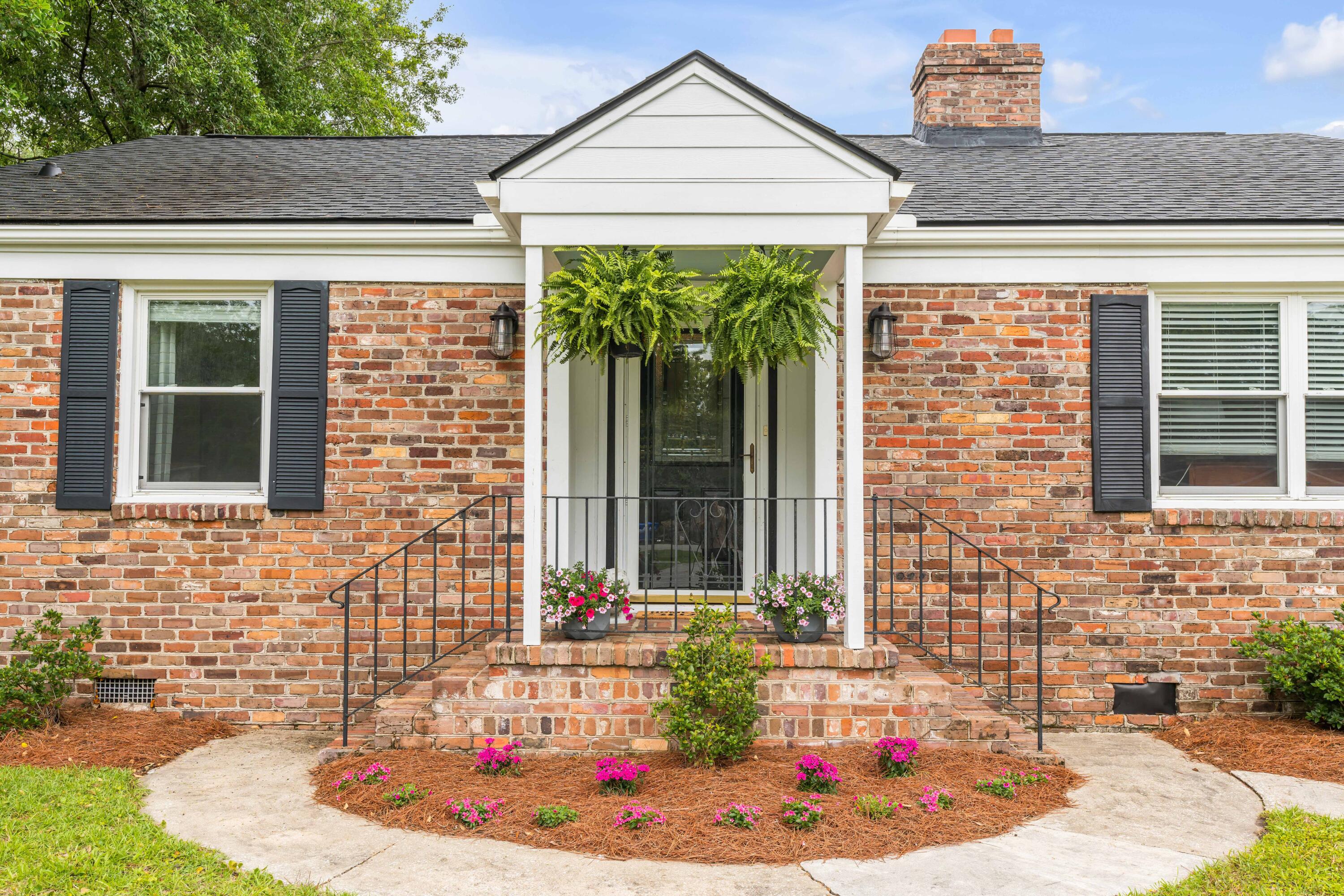 1153 Barrett Road Charleston, SC 29407 - Photo 2 of 27 1153Barrett_NickCannPhoto-9