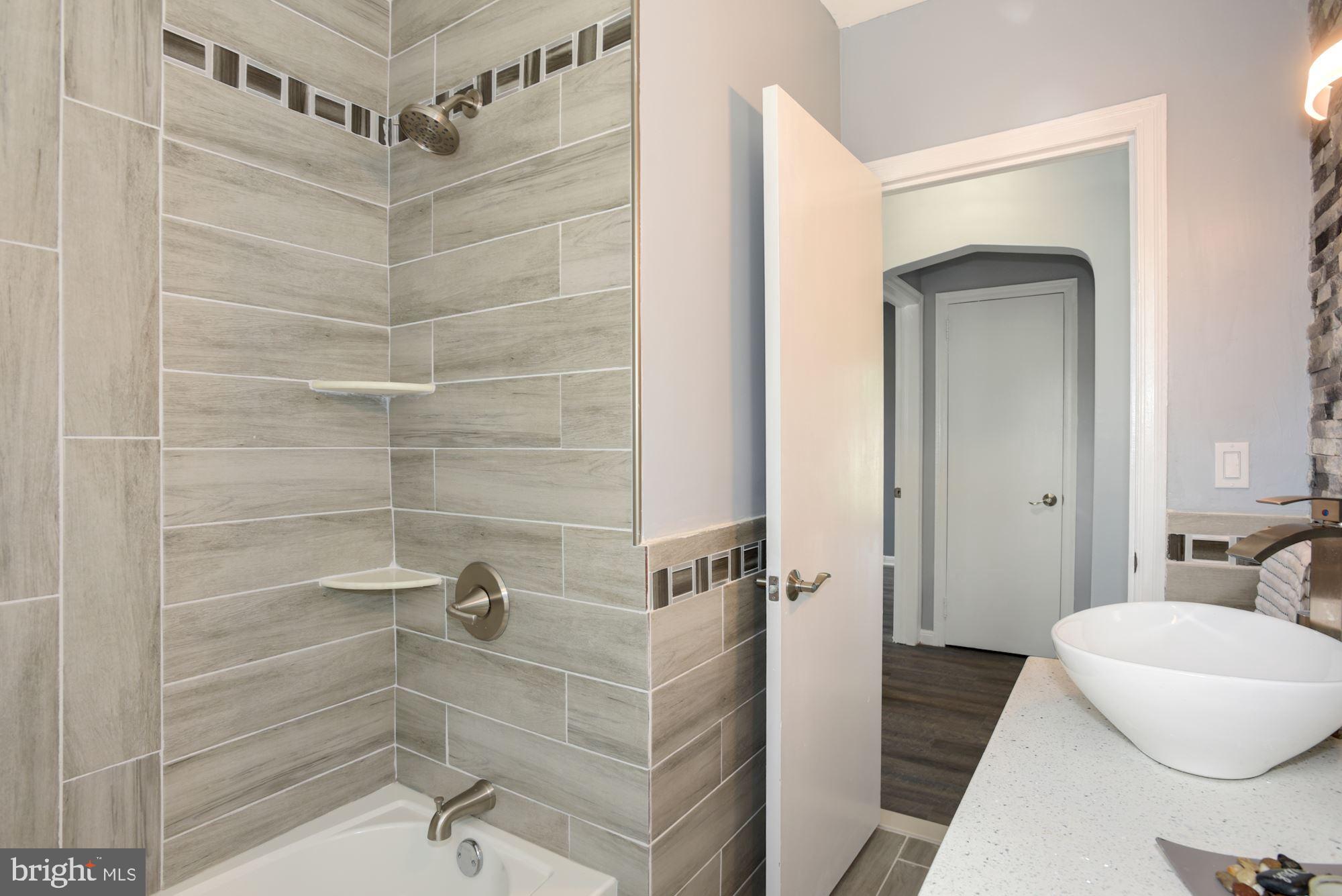 17 Ranoldo Terrace Cherry Hill, NJ 08034 - Photo 8 of 32 Gallery Image 8
