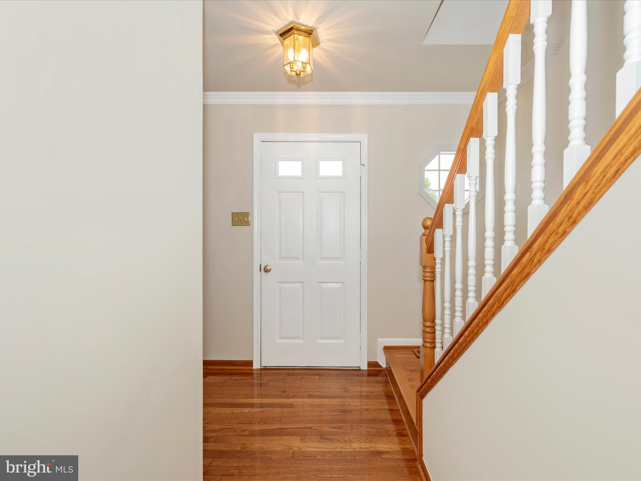 404 Navaho Drive Frederick, MD 21701 - Photo 3 of 55 Entry